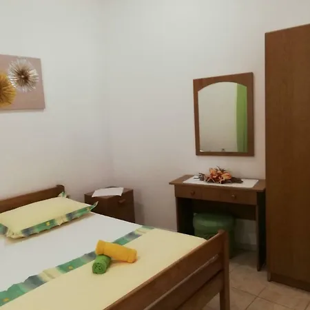 Apartment Center Tonka Makarska Exterior photo