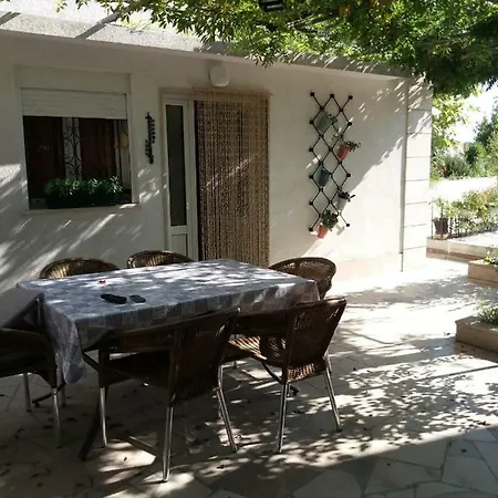 Apartment Center Tonka Makarska Exterior photo